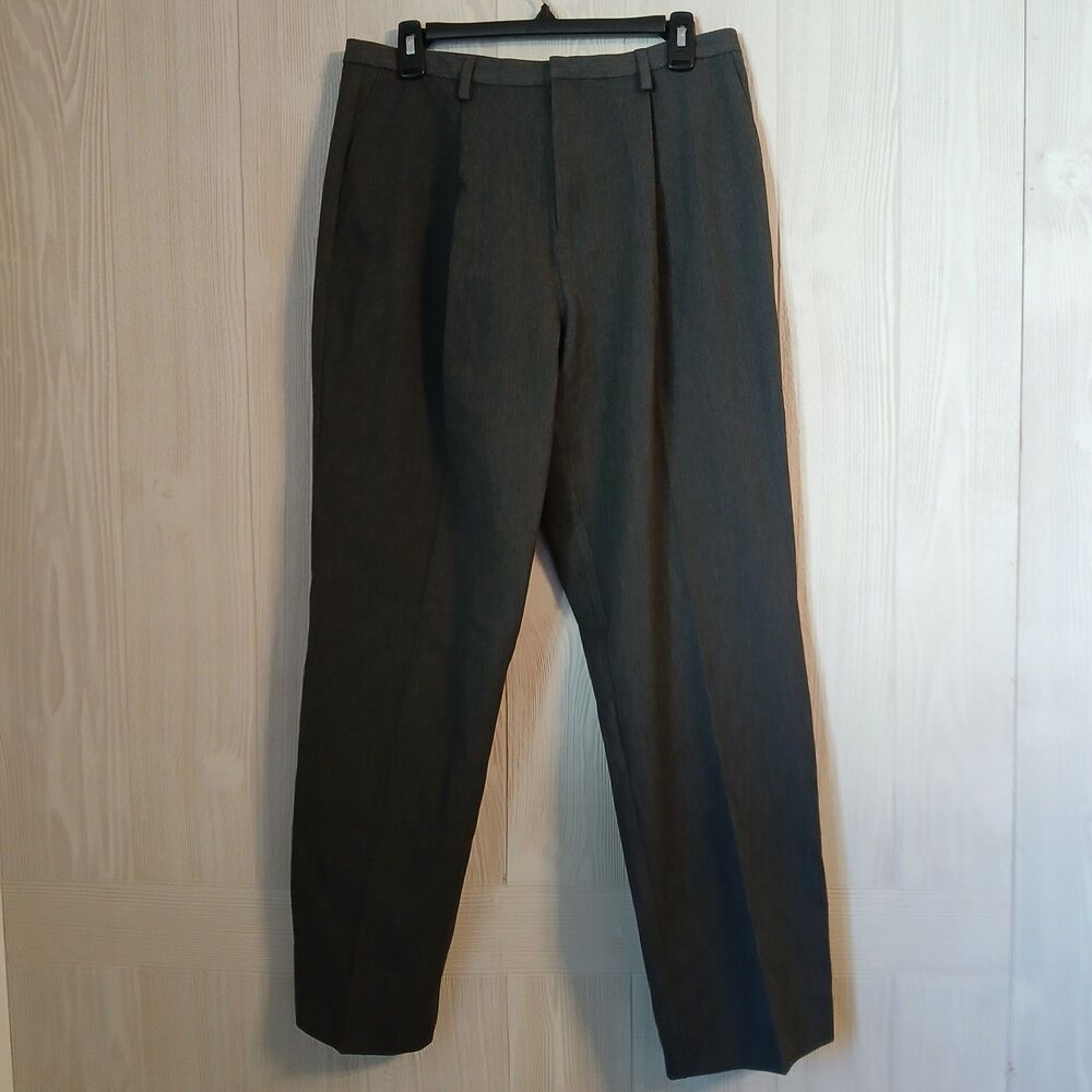 Dockers Stain Defender Women's Size 12 Pleated Grey Dress Pants Favorite Fit
